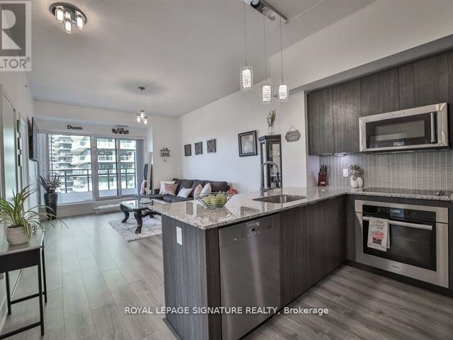 Sky Tower at Eau Du Soleil - 913 30 Shore Breeze Drive - photo 2