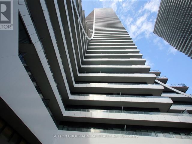 Sky Tower at Eau Du Soleil - 923 30 Shore Breeze Drive - photo 1