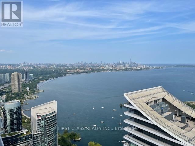 Sky Tower at Eau Du Soleil - 6207 30 Shore Breeze Drive - photo 2