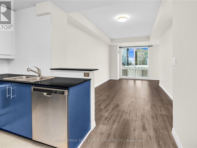 The Bellagio - 3108 300 Bloor Street East - photo 2