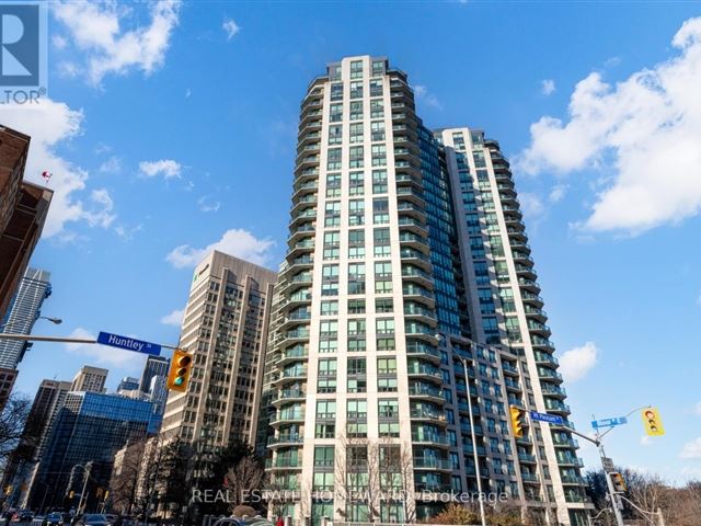 The Bellagio - 611 300 Bloor Street East - photo 2