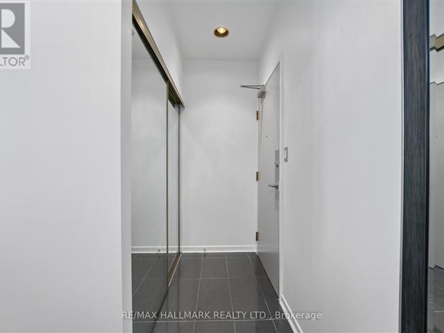 Coxwell Place - 508 300 Coxwell Avenue - photo 2