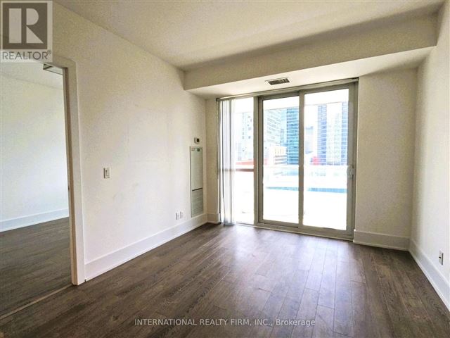 300 Front Street West - 2410 20 John Street - photo 2