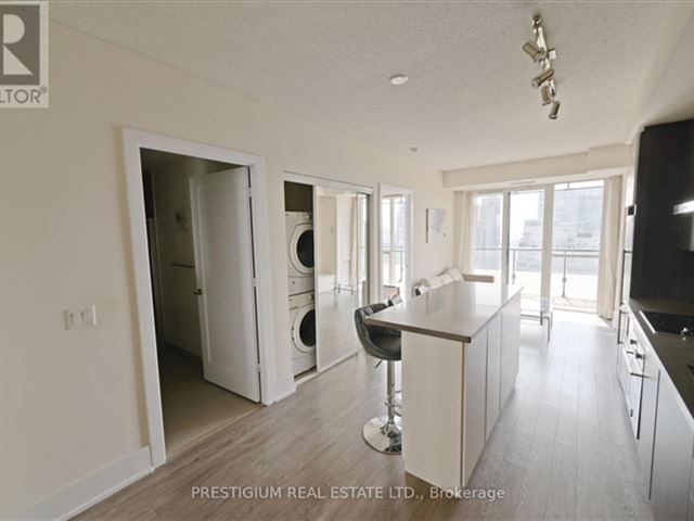 300 Front Street West - 2601 20 John Street - photo 2