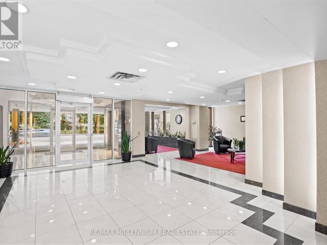 Club One Condos - 610 300 Webb Drive - photo 3