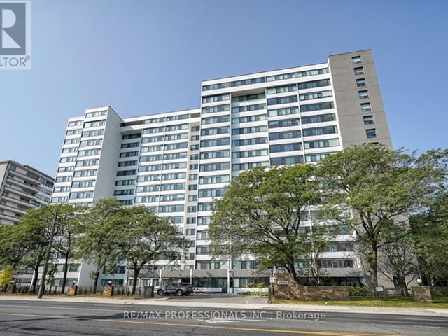 3000 Bathurst Street Condos - 1205 3000 Bathurst Street - photo 2