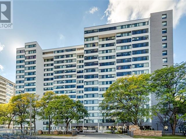 3000 Bathurst Street Condos - 1111 3000 Bathurst Street - photo 1