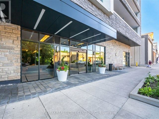 3018 Yonge Condos - 214 3018 Yonge Street - photo 2