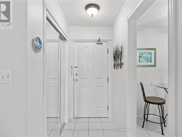 The Enclave South - 40 3050 Pinemeadow Drive - photo 3