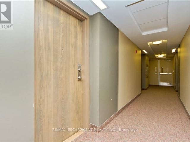 Alton Village - 215 3060 Rotary Way - photo 3