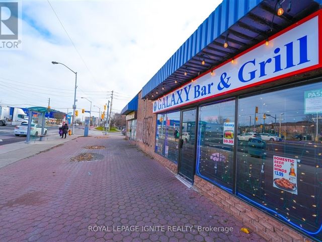 3095 Eglinton East - 3 3095 Eglinton Avenue East - photo 2