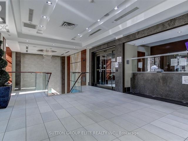 Grand Ovation Condos - 911 310 Burnhamthorpe Road West - photo 3