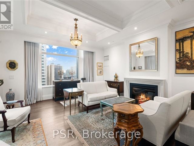 The St Regis Residences - 3604 325 Bay Street - photo 1