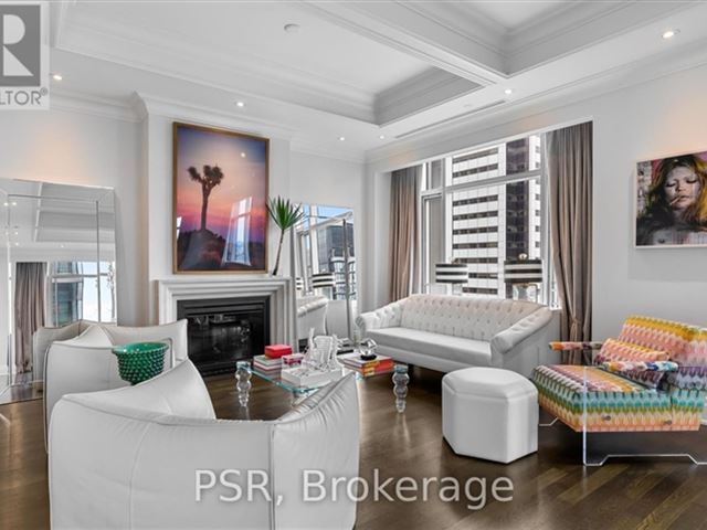 The St Regis Residences - 3901 325 Bay Street - photo 2