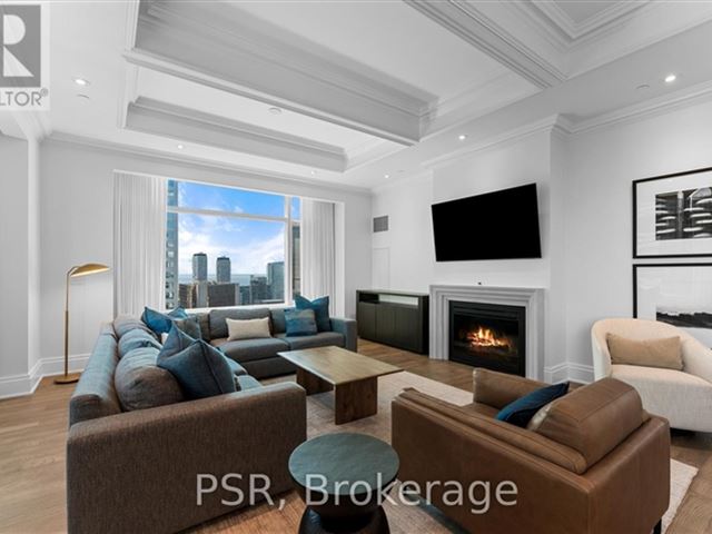 The St Regis Residences - 4704 325 Bay Street - photo 2