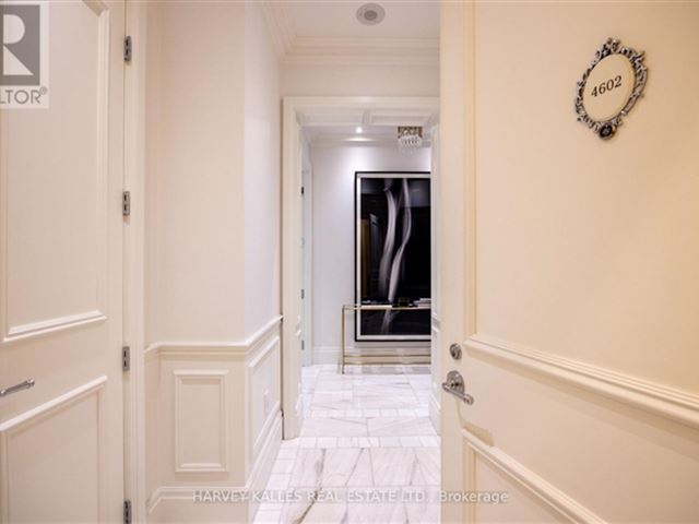 The St Regis Residences - 4602 325 Bay Street - photo 2