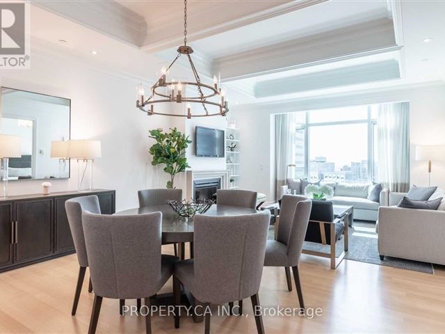 The St Regis Residences - 3806 325 Bay Street - photo 1