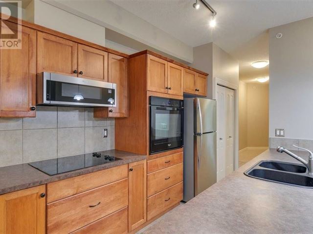 3111 34 Av Nw - 426 3111 34 Avenue Northwest - photo 2