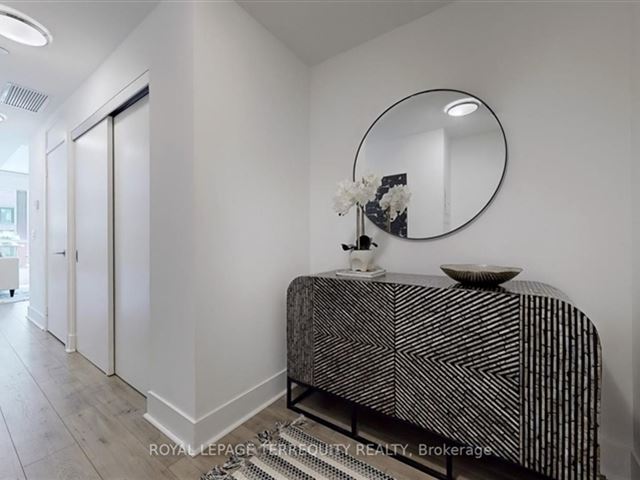 The Yorkville - 313 32 Davenport Road - photo 2