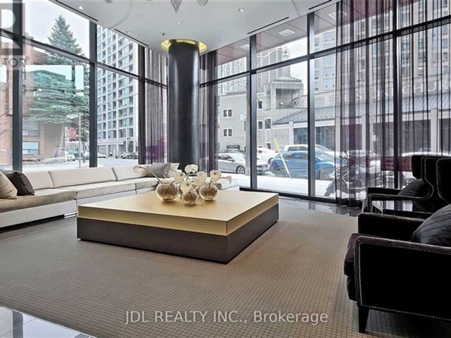 The Yorkville - 704 32 Davenport Road - photo 2