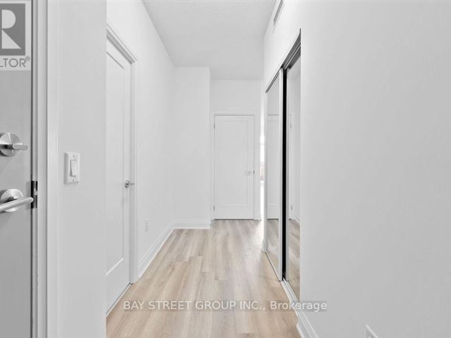 East 3220 Condos - 1710 3220 Sheppard Avenue East - photo 2