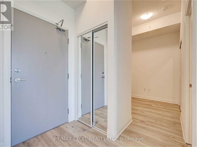 East 3220 Condos - 421 3220 Sheppard Avenue East - photo 3