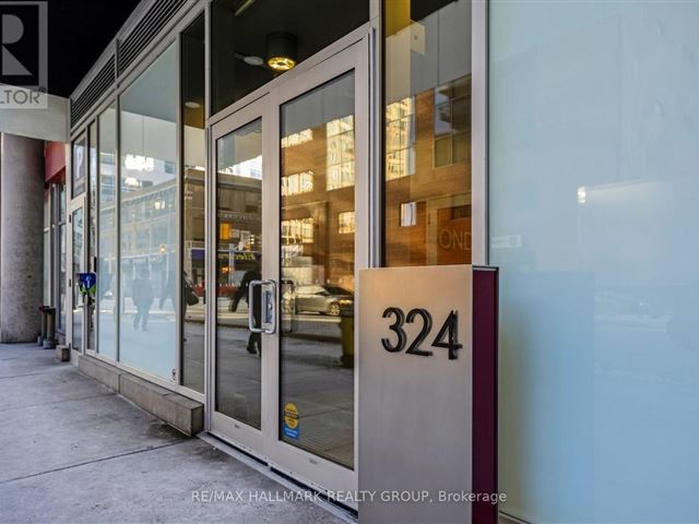 Mondrian - 1908 324 Laurier Avenue West - photo 2