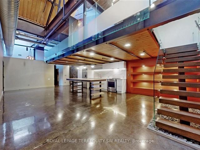 I-Zone Live Worklofts - 124 326 Carlaw Avenue - photo 1