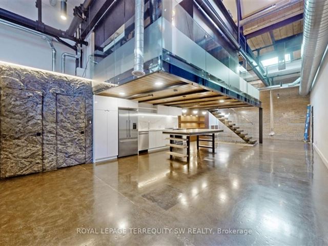 I-Zone Live Worklofts - 124 326 Carlaw Avenue - photo 3