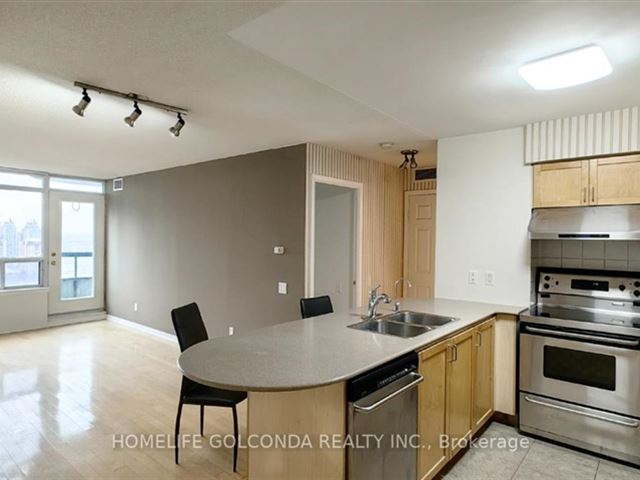 Royal Pinnacle - 2901 33 Empress Avenue - photo 2