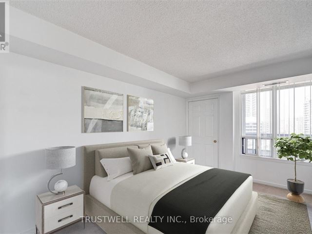 Royal Pinnacle - 812 33 Empress Avenue - photo 2