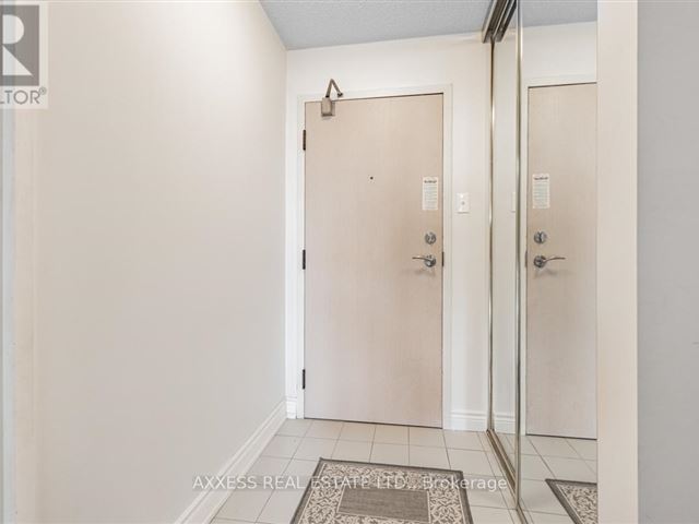 330 Rathburn Road Condos - 1105 330 Rathburn Road West - photo 2