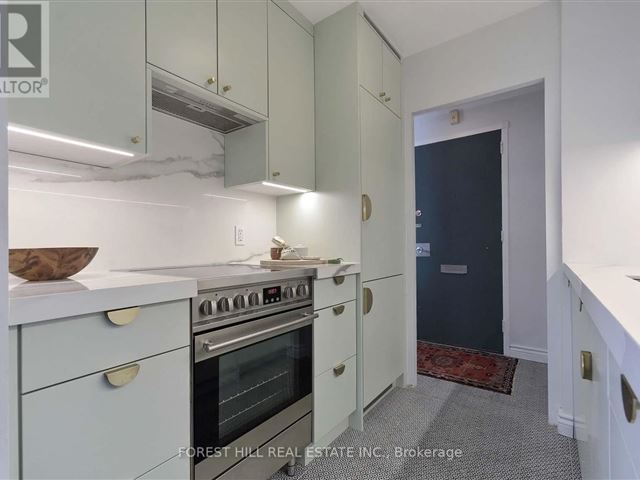 Biaritz Terrace - 103 335 Lonsdale Road - photo 3