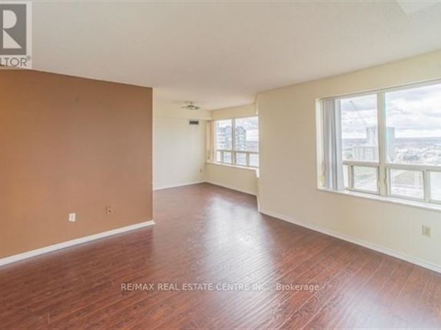 Monarchy - 2103 335 Webb Drive - photo 2