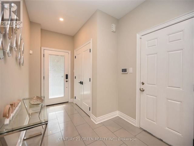 Cobblestone Mews - 2 3350 Thomas Street - photo 3