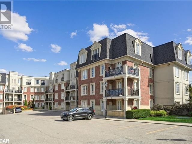 Applewood Terrace Condos - 420 3351 Cawthra Road - photo 1