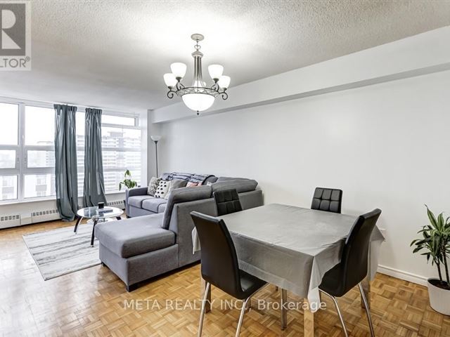 3380 Eglinton Avenue East Condos - 1101 3380 Eglinton Avenue East - photo 2