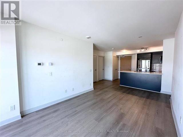 3385 Dundas Street West - 518 3385 Dundas Street West - photo 3