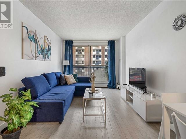 340 14 AVE SW - 208 340 14 Avenue Southwest - photo 1