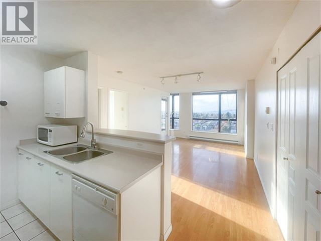 The Centro -  3438 Vanness Avenue - photo 3