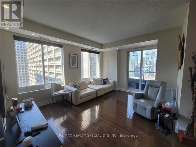 Uptown Residences - 1401 35 Balmuto Street - photo 3