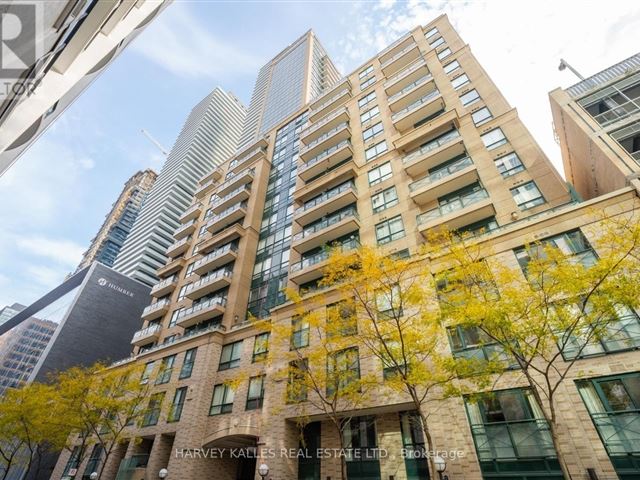 The Bloor Street Neighbourhood (BSN) - 2901 35 Hayden Street - photo 1