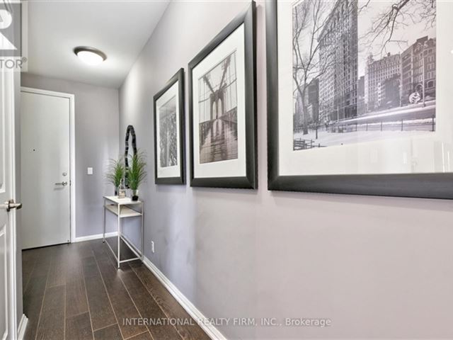 The Bloor Street Neighbourhood (BSN) - 2504 35 Hayden Street - photo 3