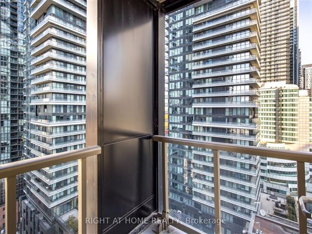 Nobu Residences - 1512 15 Mercer Street - photo 2