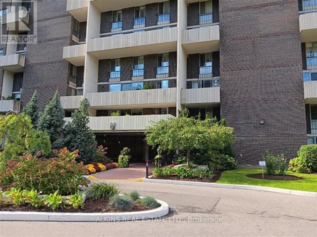 35 Ormskirk Condos - 921 35 Ormskirk Avenue - photo 3