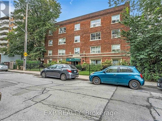 Heathwood Manor - 207 35 Raglan Avenue - photo 1