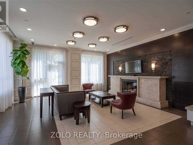 Cranbrooke Village - 811 35 Saranac Boulevard - photo 2