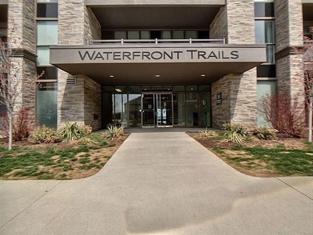 Waterfront Trails -  35 Southshore Crescent - photo 1