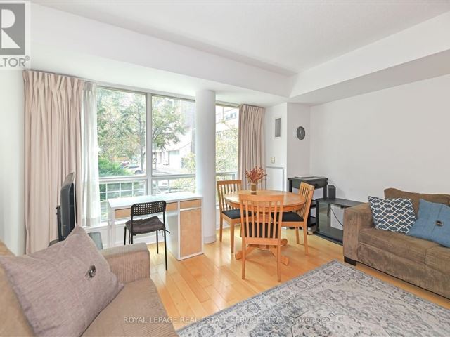 Soho Metropolitan - m18 350 Wellington Street West - photo 2