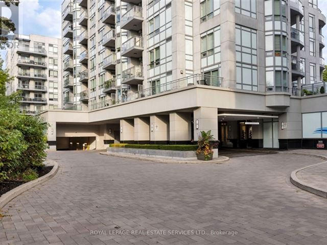 Bluwater Condos - 815 3500 Lakeshore Road West - photo 2